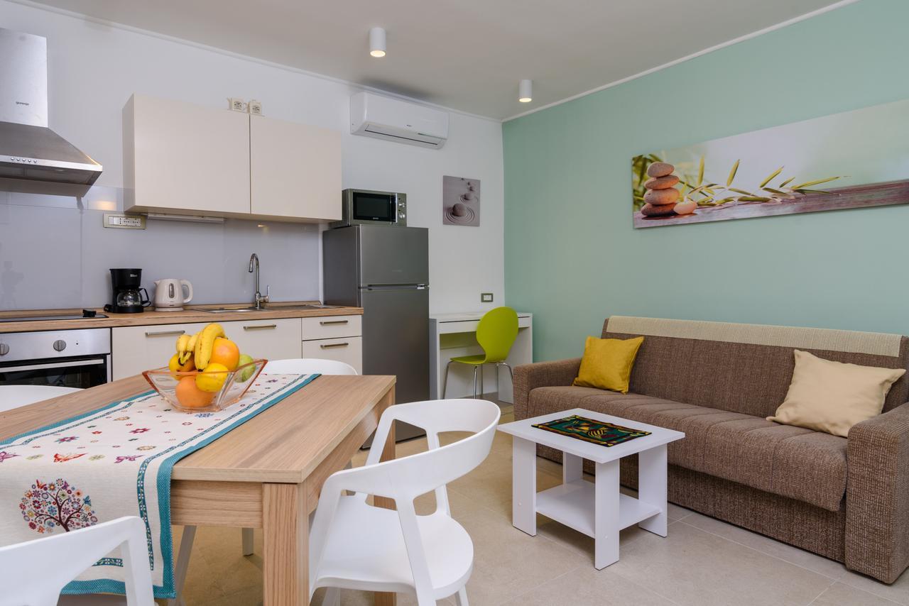 Apartmani Marko I Ana Marina Exterior foto