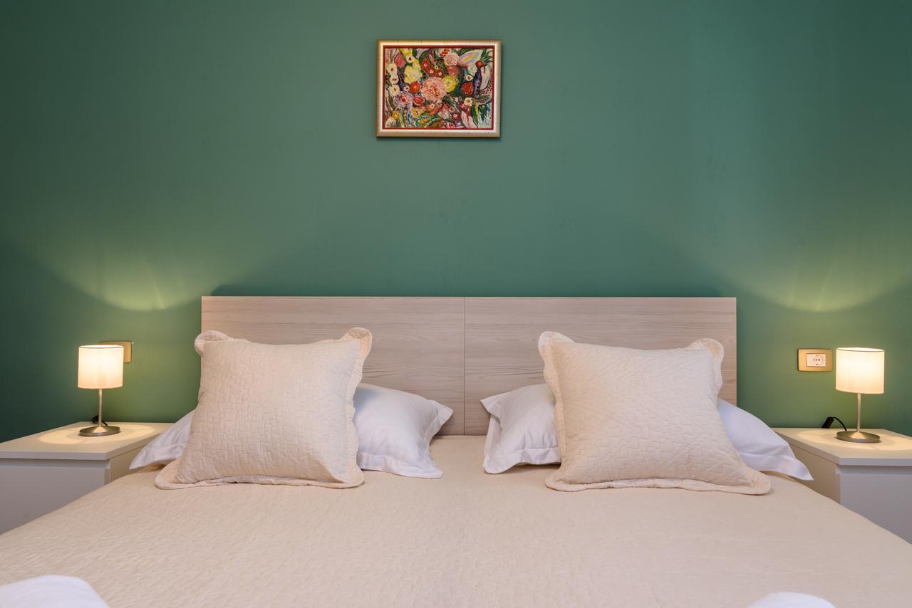 Apartmani Marko I Ana Marina Exterior foto