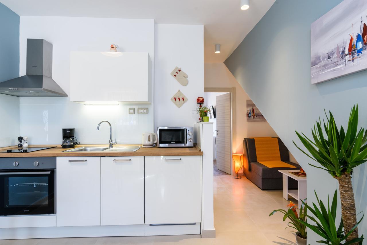 Apartmani Marko I Ana Marina Exterior foto